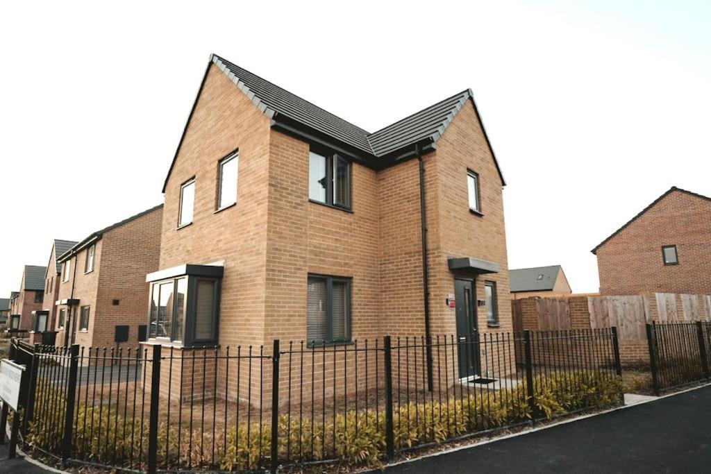 Willow Heights Modern 5-7 Persons/3 Bed Detached 로더럼 외부 사진